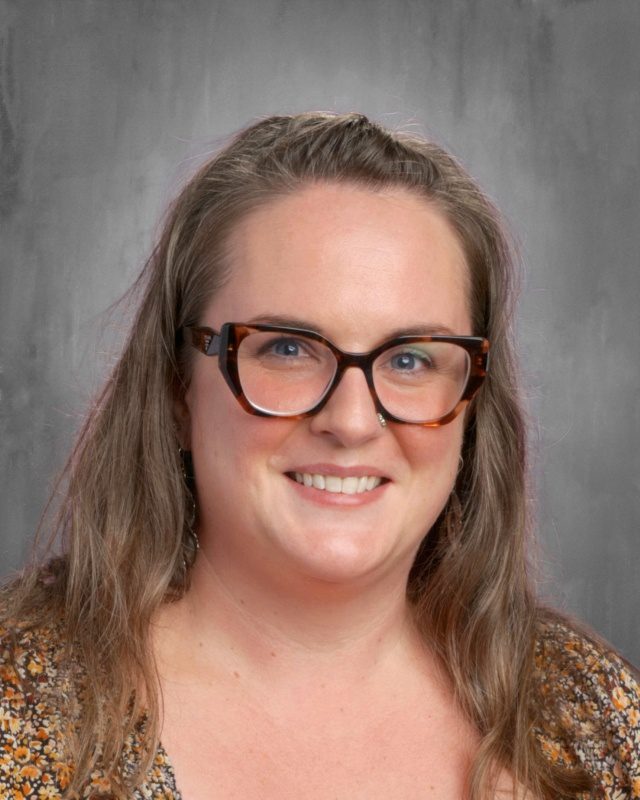 Headshot of Stephanie Gudekunst